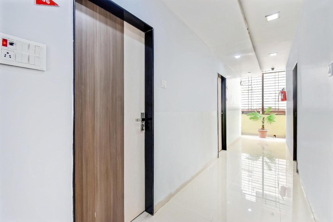 Oyo 61308 Hotel Rw International Hingoli Экстерьер фото