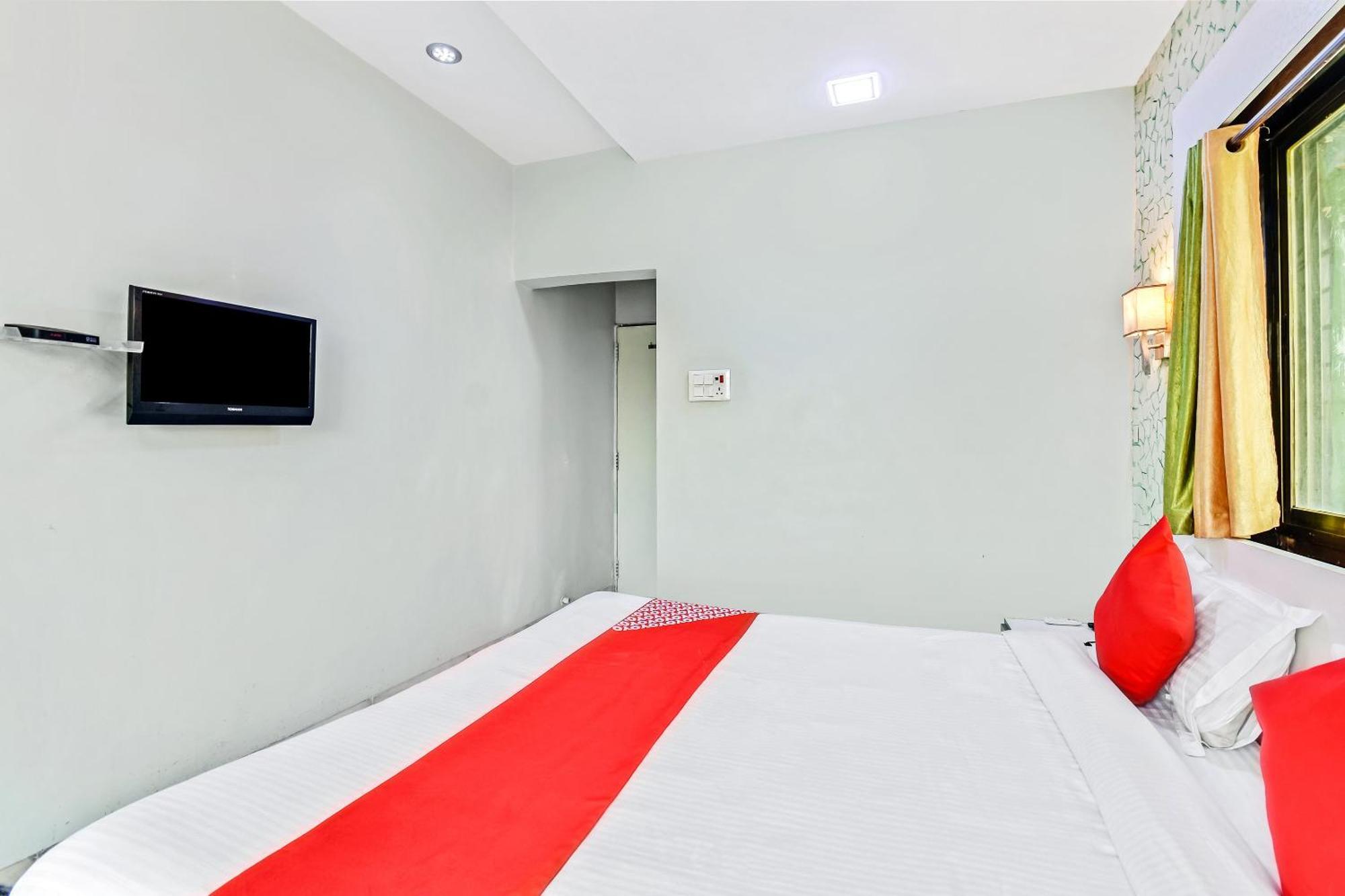 Oyo 61308 Hotel Rw International Hingoli Экстерьер фото